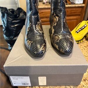 Aquatalia fuoco Snake Print Ankle Boots